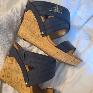 Guess navy open toe wedges